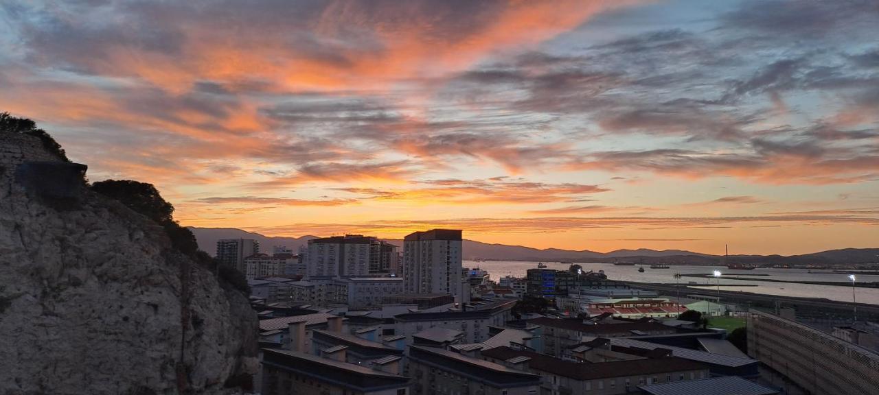 Beautiful Studio In Gibraltar - E1 Dış mekan fotoğraf